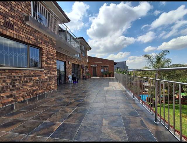 6 BEDROOM HOUSE FOR SALE IN WINCHESTER HILLS EXT 3